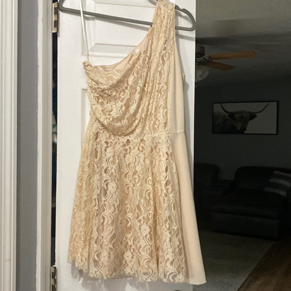 Lace dress